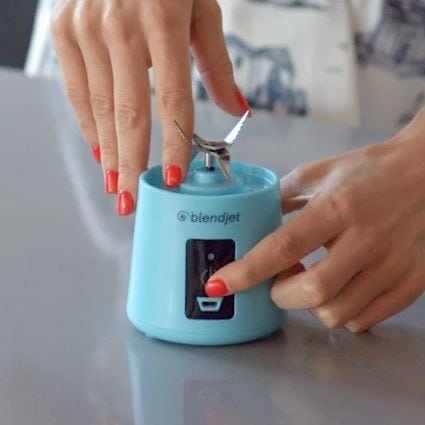 Portable and Rechargeable Battery Juice Blender