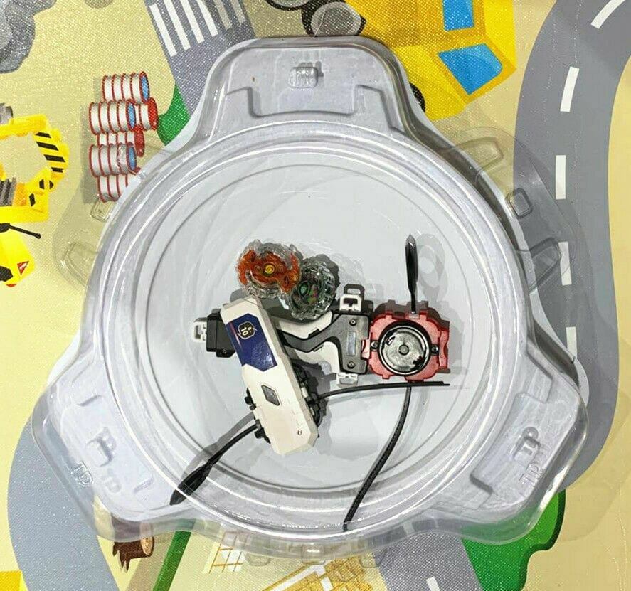 BEYBLADE VS BATTLE SET