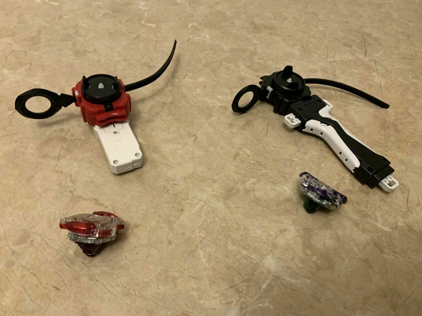 BEYBLADE VS BATTLE SET